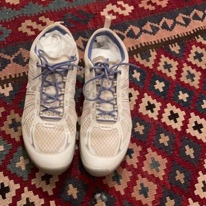 Great condition Ecco Boom. Performance Train